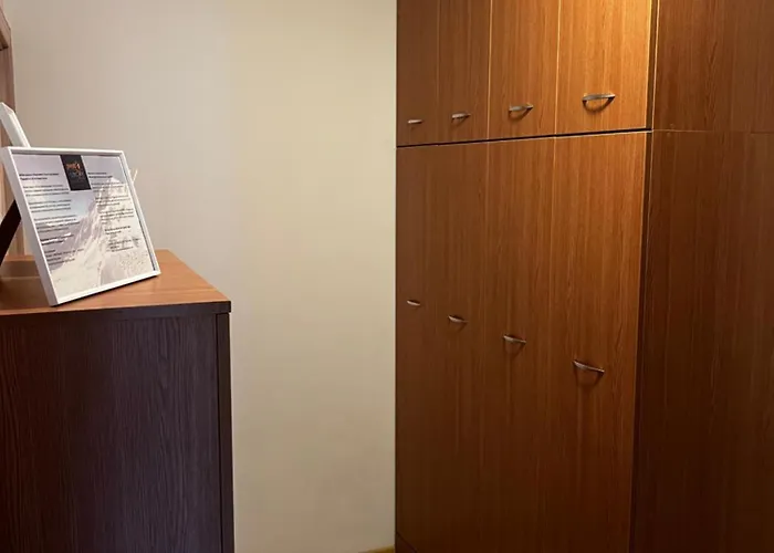 Lucky Star Next To The Lift With Free Parking 아파트 반스코