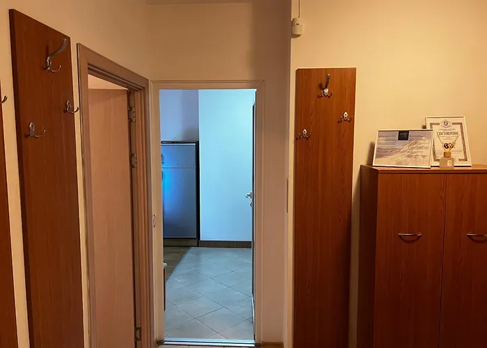 아파트 Lucky Star Next To The Lift With Free Parking *